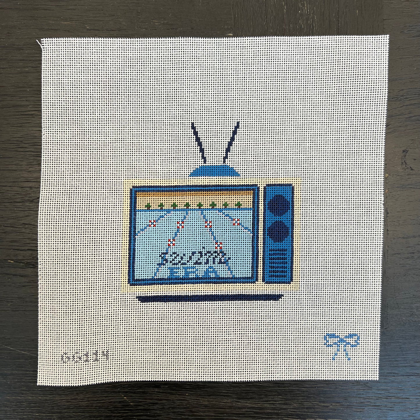 Retro TV - Swim - GG114