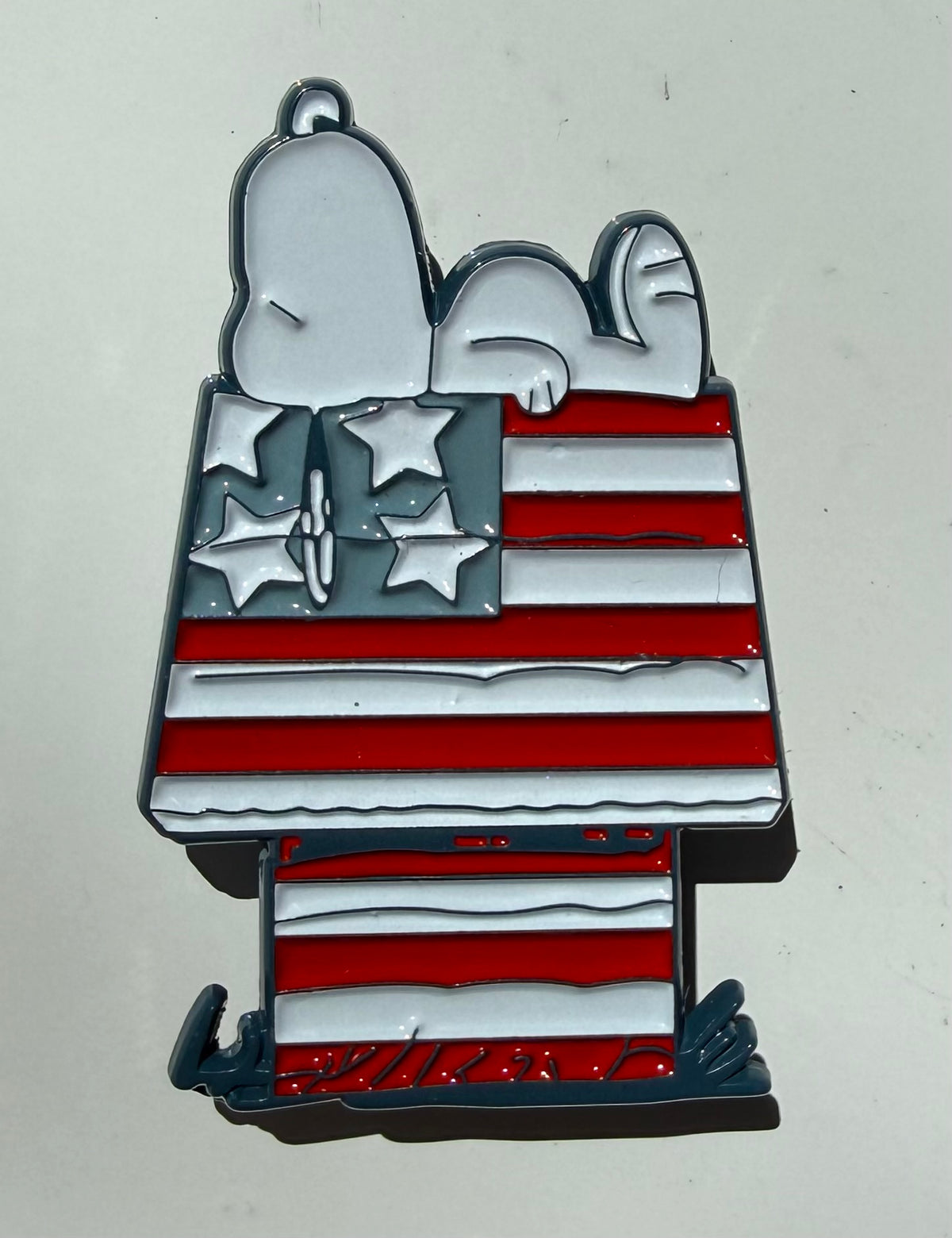 snoopy on patriotic doghouse