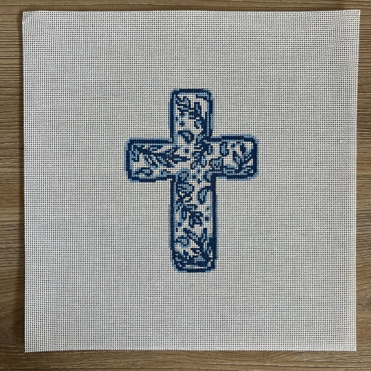 K362 - Chinoiserie Cross - Blue