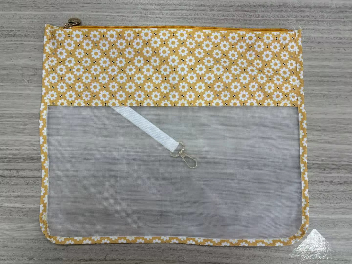 Daisies with Bees Project Bag