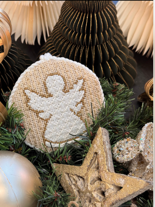KICH2410 - Gold & White Nativy - Angel